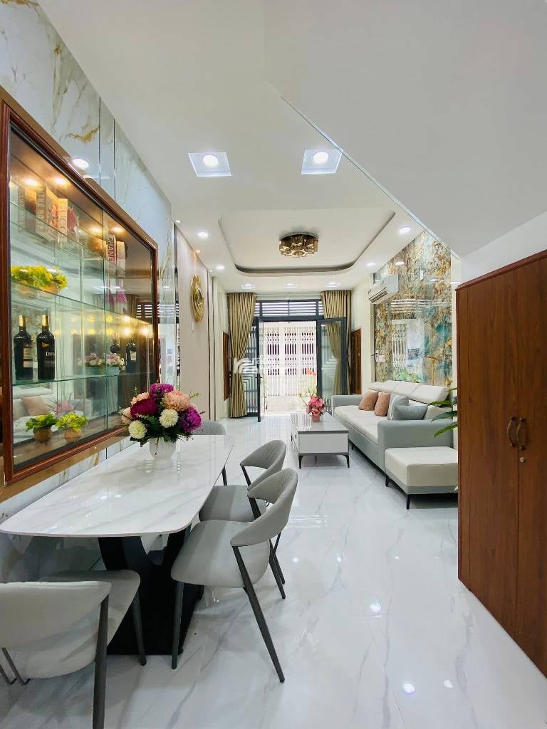 HUỲNH VĂN NGHỆ -P.15-TÂN BÌNH-DT: 37M2- 4 TỶ 980