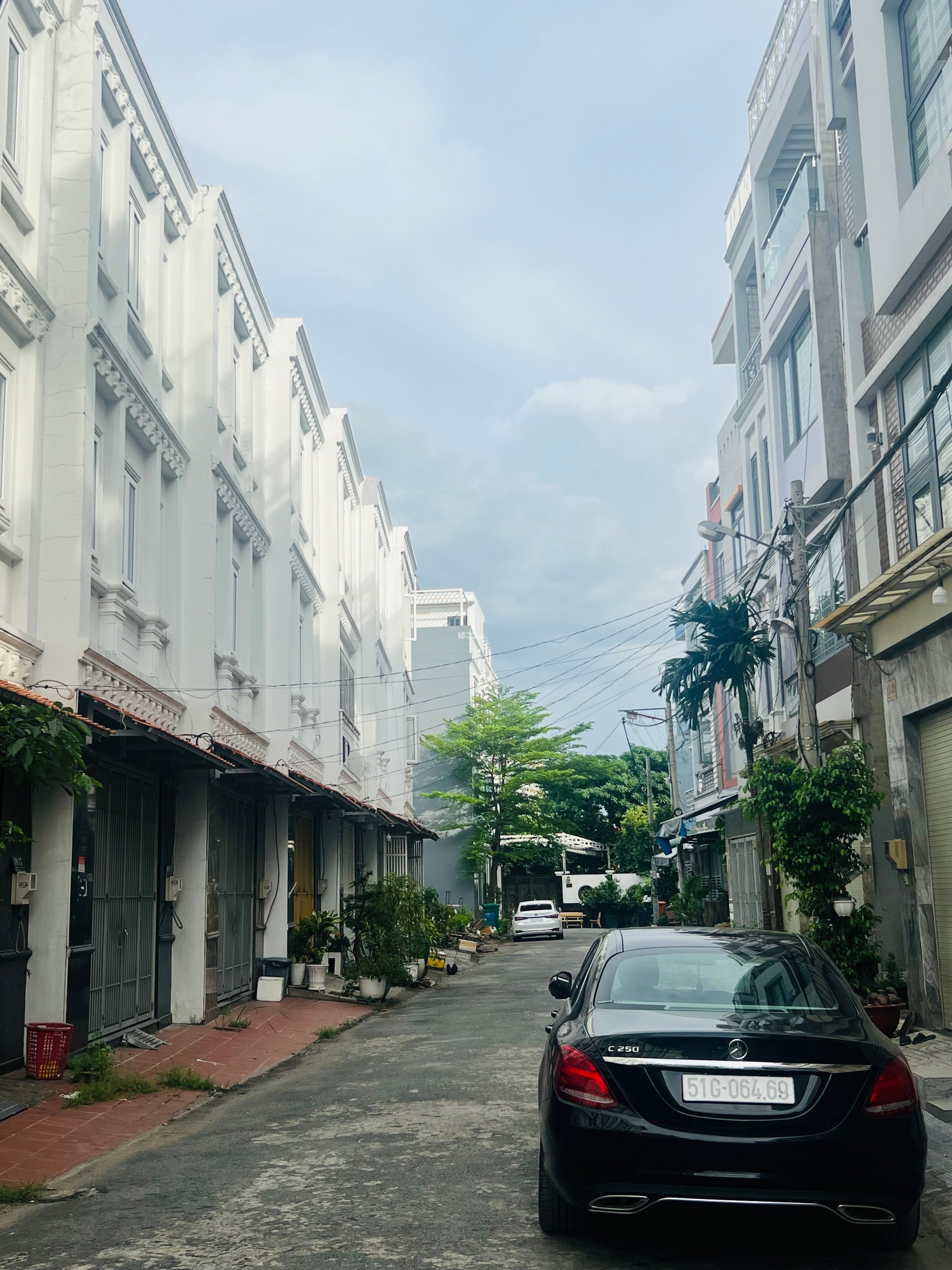  SIÊU PHẨM NHÀ MỚI 3 TẦNG – VỊ TRÍ VÀNG PHÚ HỮU – KHU BIỆT THỰ ĐẲNG CẤP