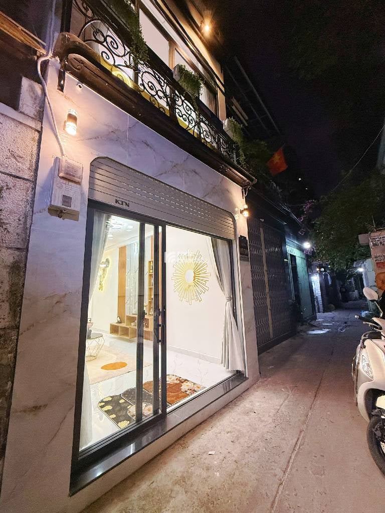 SÁT MT PHAN XÍCH LONG, PHÚ NHUẬN, 30M2 SẴN 2 TẦNG ĐÚC BTCT. GIẢM 350TR CHỈ 5.65T TL 