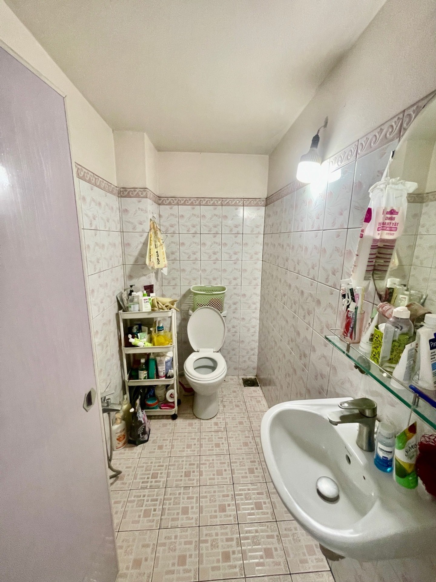 Hẻm 4m Bình Long - Gò Dầu, 70m2, 4 tầng kiên cố, 5PN, hoàn công đủ, Chỉ 6.5 tỷ TL