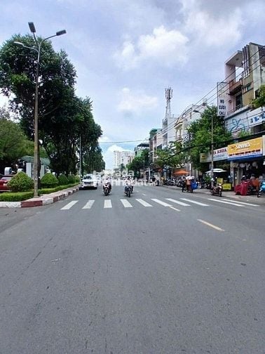 BÁN NHÀ MẶT TIỀN BÌNH PHÚ Q6 (4X20) ĐỐI DIỆN CÔNG VIÊN. GIÁ 24,5 TỶ