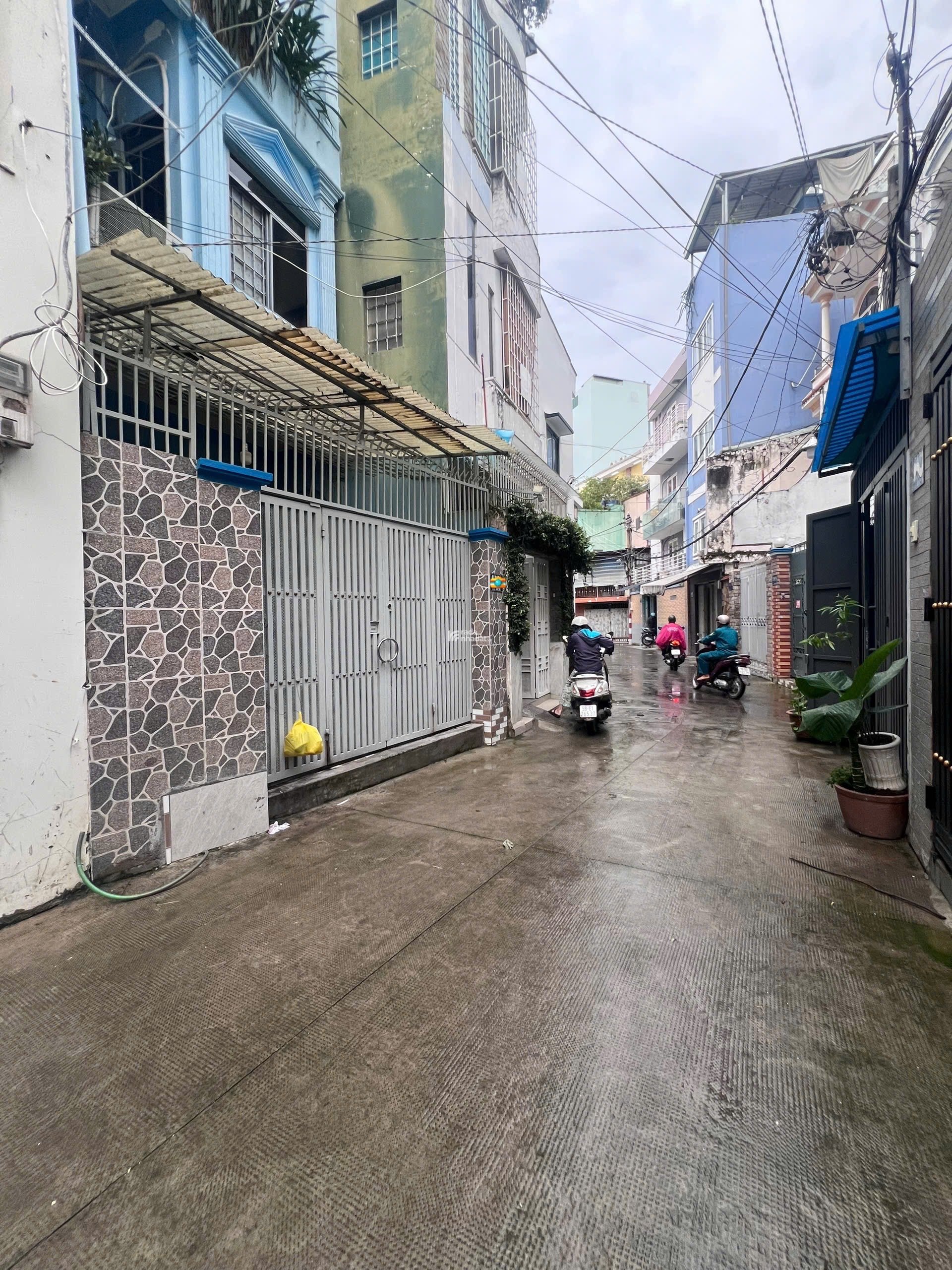 Bán nhà HXH 3.9m x 14.7m Phan Xích Long nở hậu 8.3m sát mặt tiền  