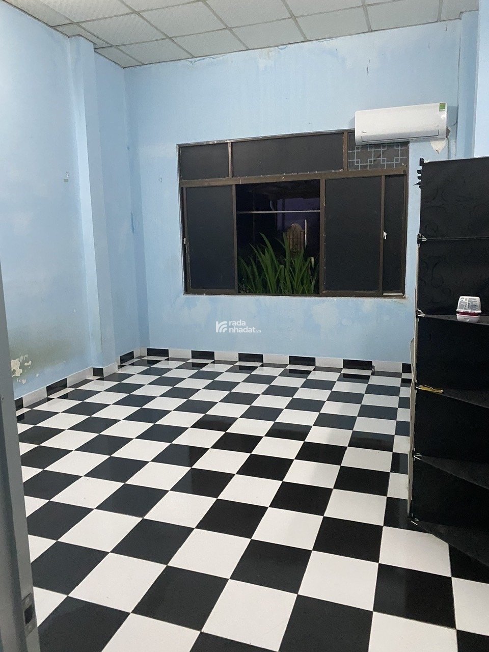 Bán nhà HXH 3.9m x 14.7m Phan Xích Long nở hậu 8.3m sát mặt tiền  