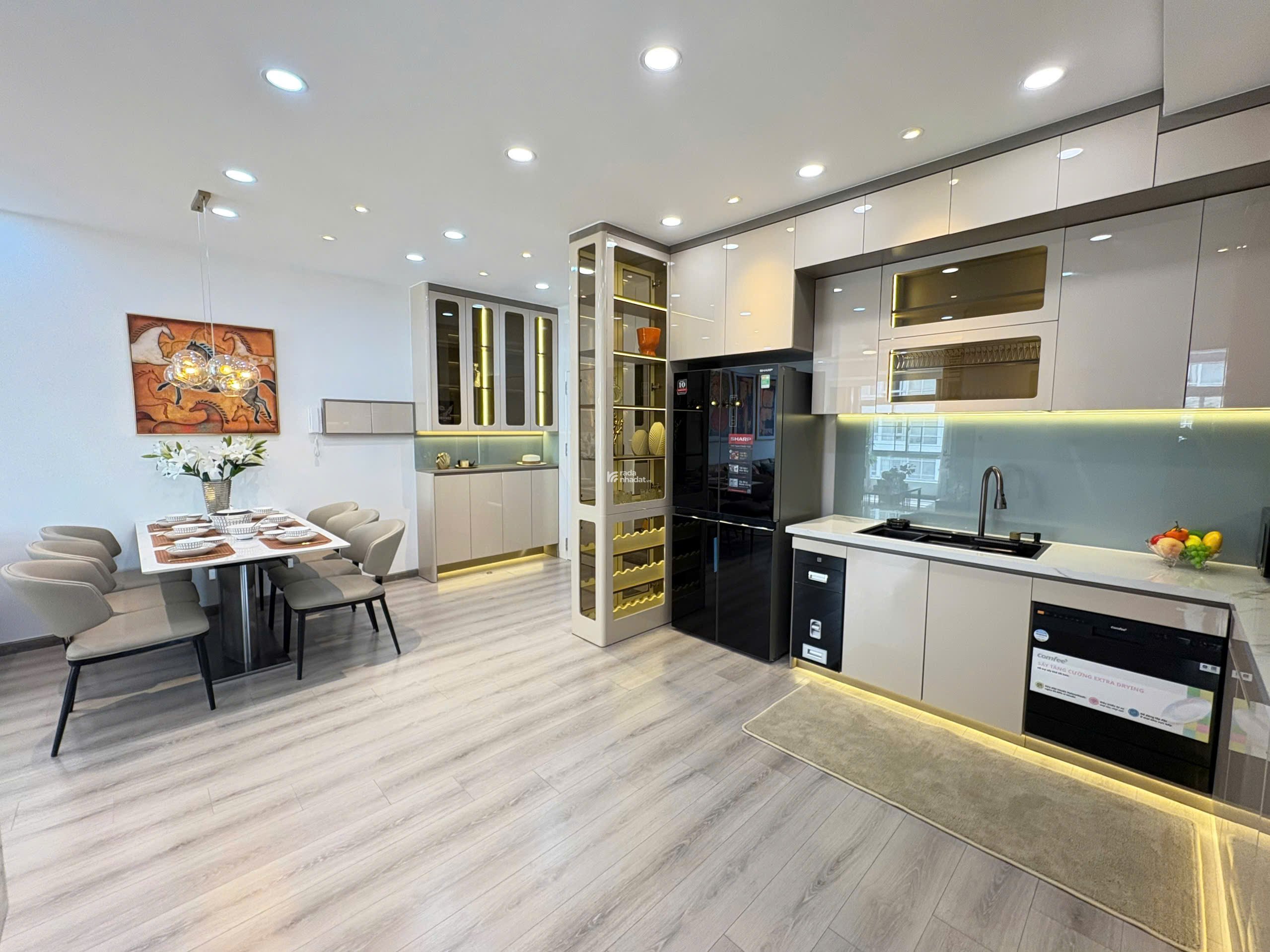 Bán nhanh căn hộ Sky garden 2, PMH, Q7, DT 91m2 căn góc, TK 3PN nhà mới đẹp, giá chỉ 8,1 tỷ 