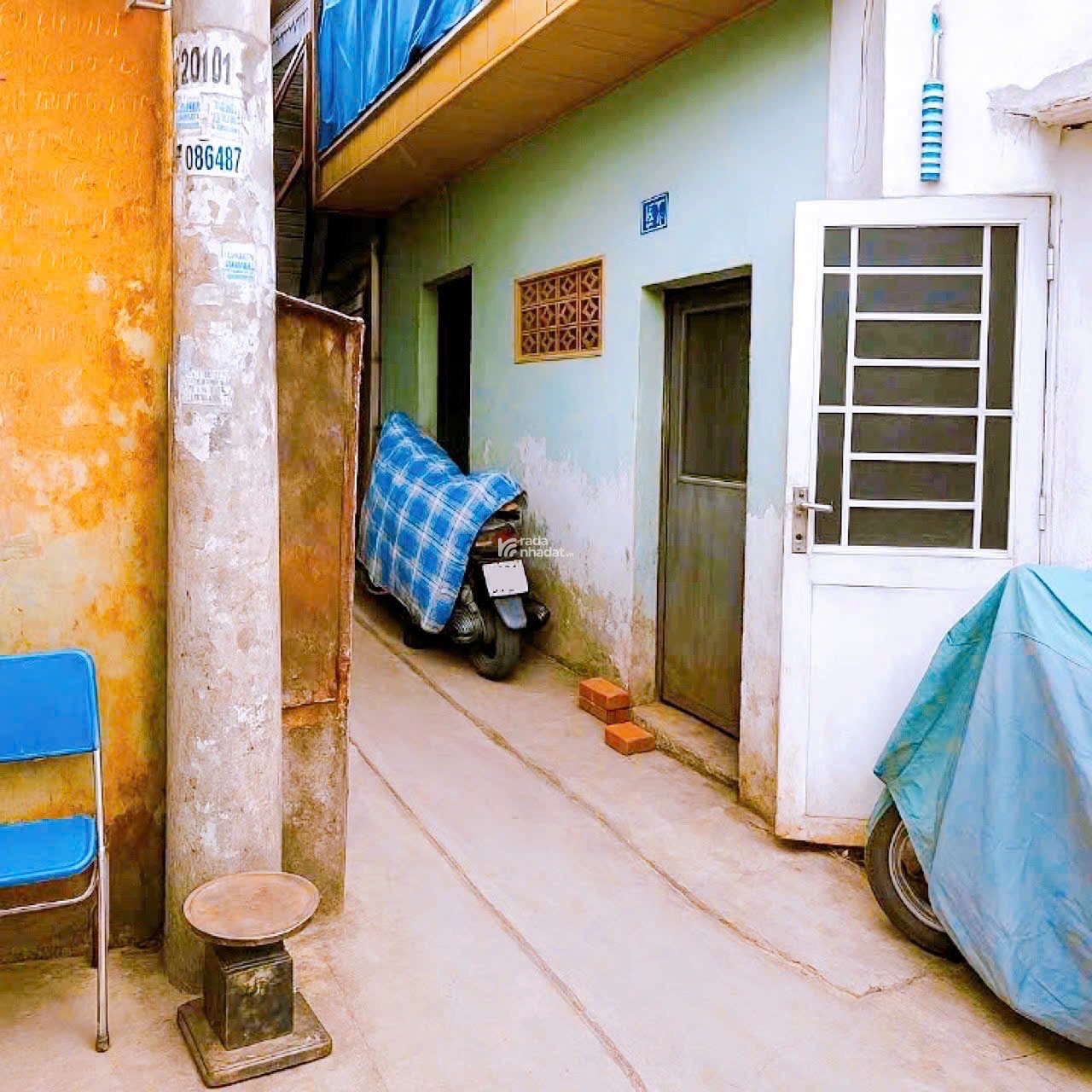 Bán nhà hẻm QUẬN 3, Cách Mạng Tháng Tám, DT 14 m2, Giá 1.55 tỷ, ngay Ngã sáu Dân Chủ