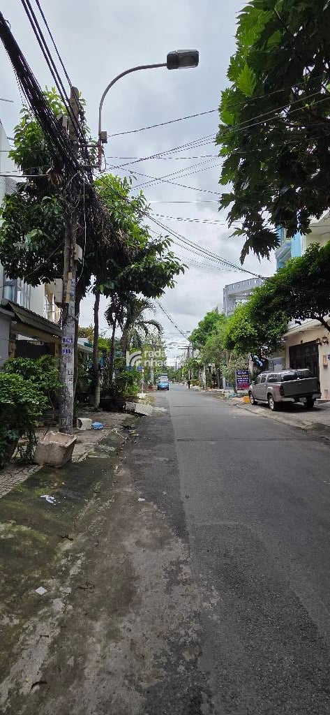 BÁN NHÀ MẶT TIỀN KHU VIP TÊN LỬA 100M2 12.X 5 TẦNG THANG MÁY FULL NỘI THẤT 