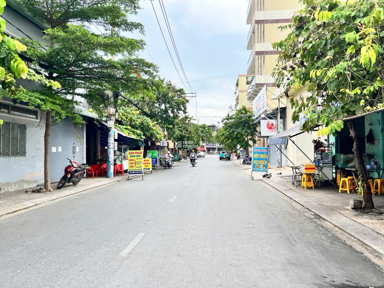 BÁN NHÀ MỚI ĐÚC 5 TẤM ,DT 4X16M HẺM 413 LÊ VĂN QUỚI . GIÁ 8,9 TỶ TL 