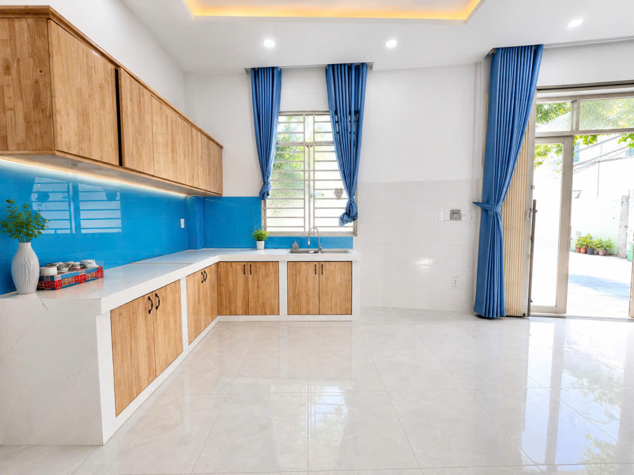 Mặt Tiền Kinh Doanh Mới Quận 2 , Đường 11, Ngang Khủng 12M , Thích Hợp Mở Quán Cà Phê Hoặc Ở