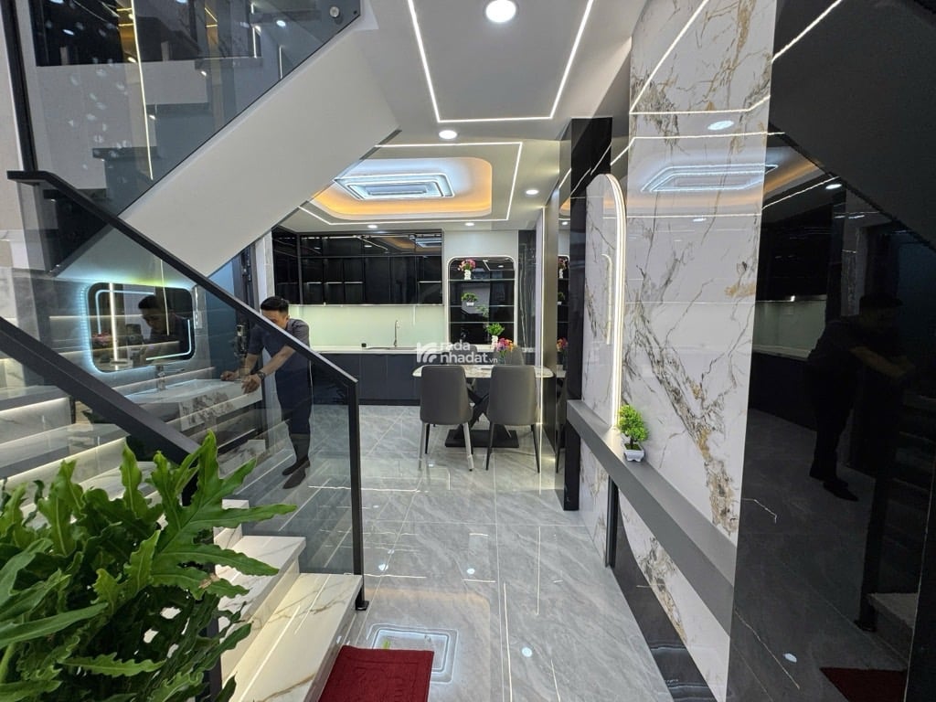 BÁN NHÀ HƯƠNG LỘ 2 SIÊU ĐẸP 5 TẦNG 4PN 6.X TỶ HẺM 6M THÔNG SÁT MẶT TIỀN GIÁP TÂN PHÚ