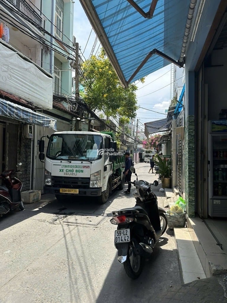 Bán nhà hẻm xe hơi kinh doanh đường Tám Danh P4 Q8 - DT sàn 120m2 3pn vào ở ngay - chỉ 5.9 tỷ