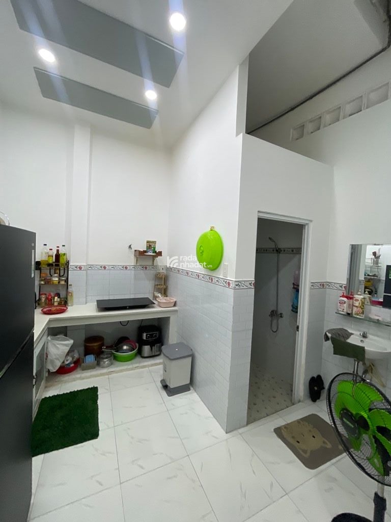 TRUNG TÂM TÂN PHÚ- SÁT QUẬN 11- TRỊNH ĐÌNH TRỌNG- PHÚ TRUNG- TÂN PHÚ-DT: 4*17M- 6 TỶ 7