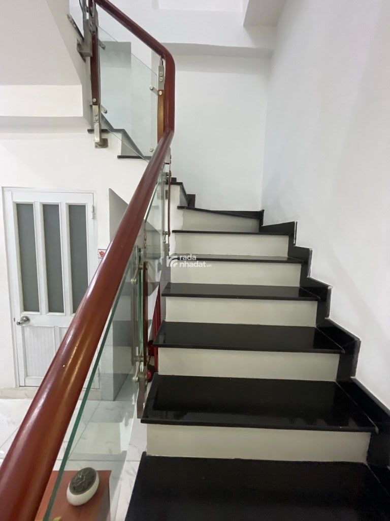 TRUNG TÂM TÂN PHÚ- SÁT QUẬN 11- TRỊNH ĐÌNH TRỌNG- PHÚ TRUNG- TÂN PHÚ-DT: 4*17M- 6 TỶ 7