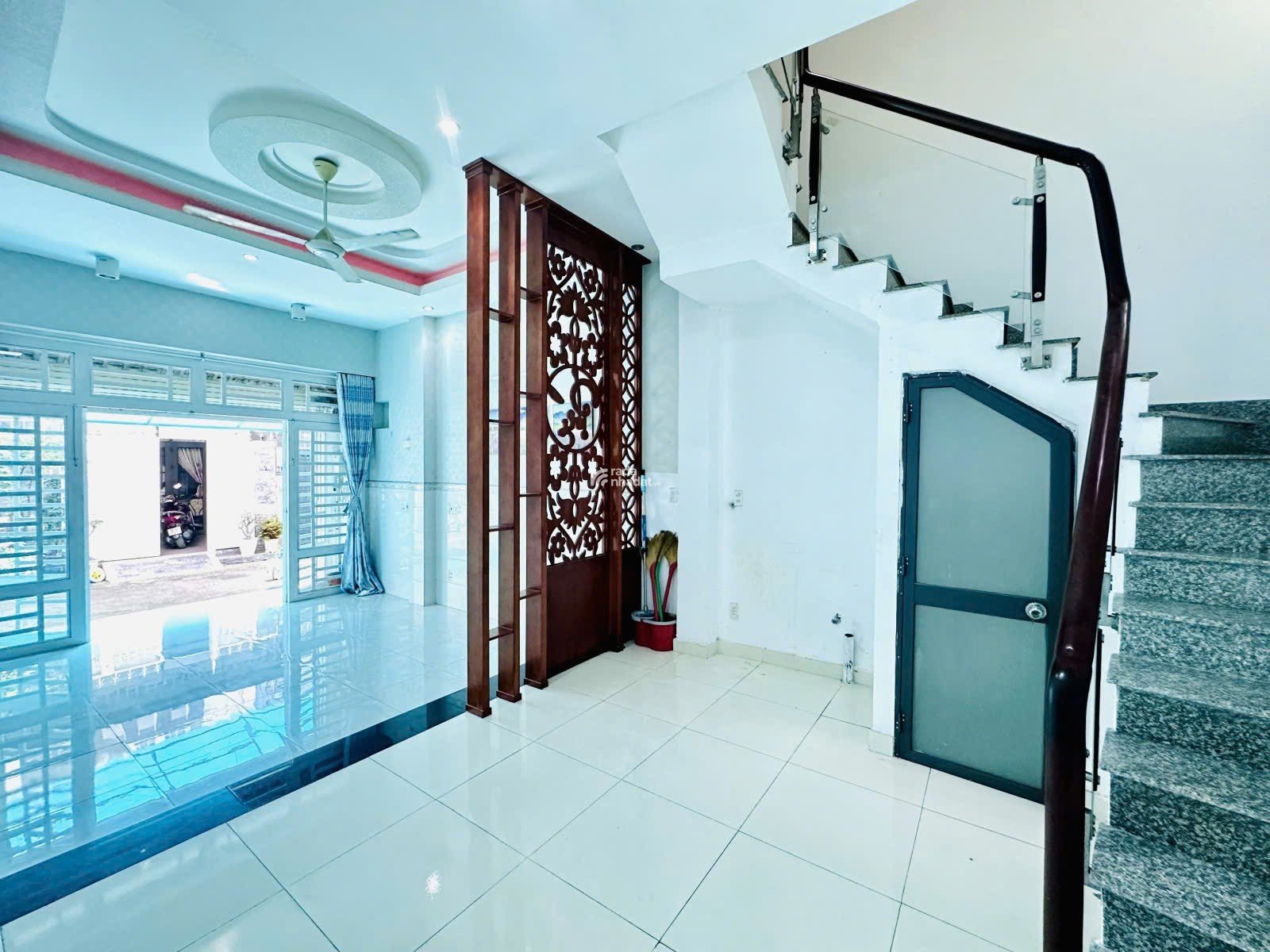 XE HƠI TRÁNH - GẦN EMART - 4 TẦNG BTCT - KHU ĐỒNG BỘ - SHR - 5.95 TỶ