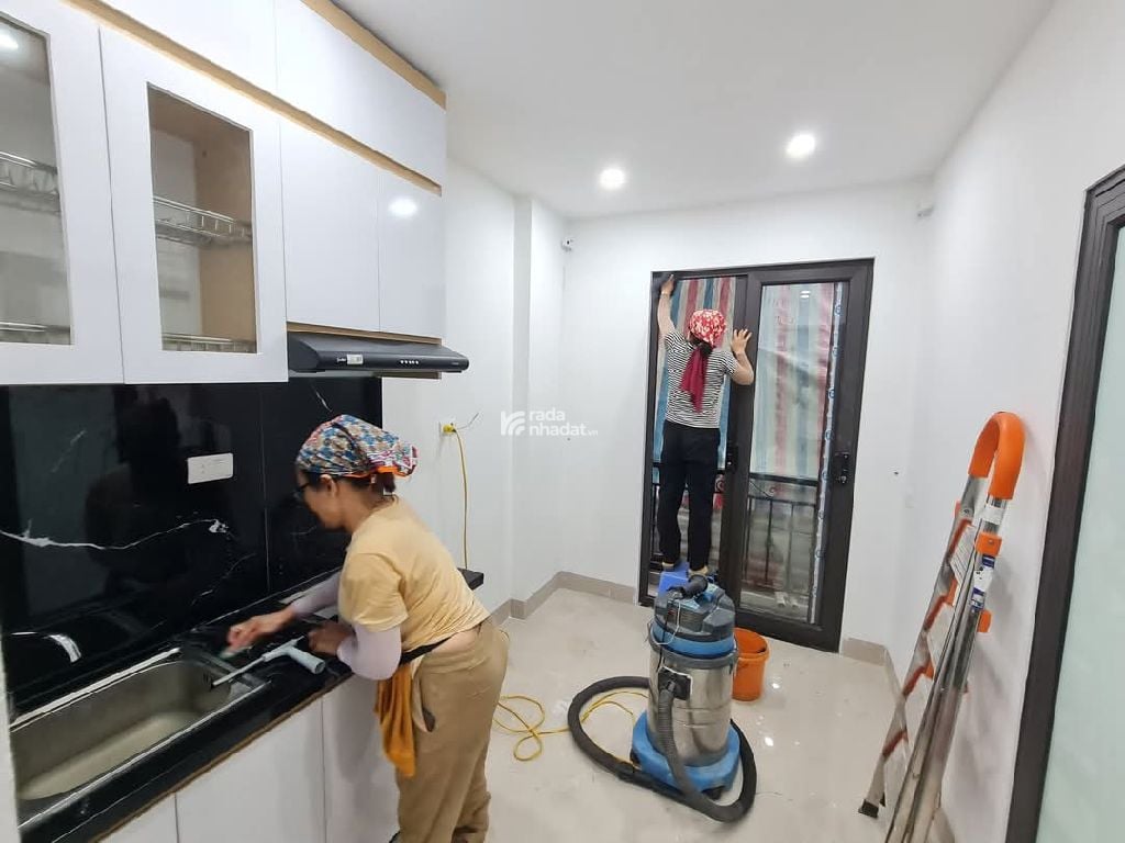 LÔ 2 MẶT THOÁNG - CCMN- ĐỐNG ĐA - Ô TÔ CÁCH NHÀ 10M - DÒNG TIỀN 80TR/ THÁNG - GIÁ HƠN 10 TỶ