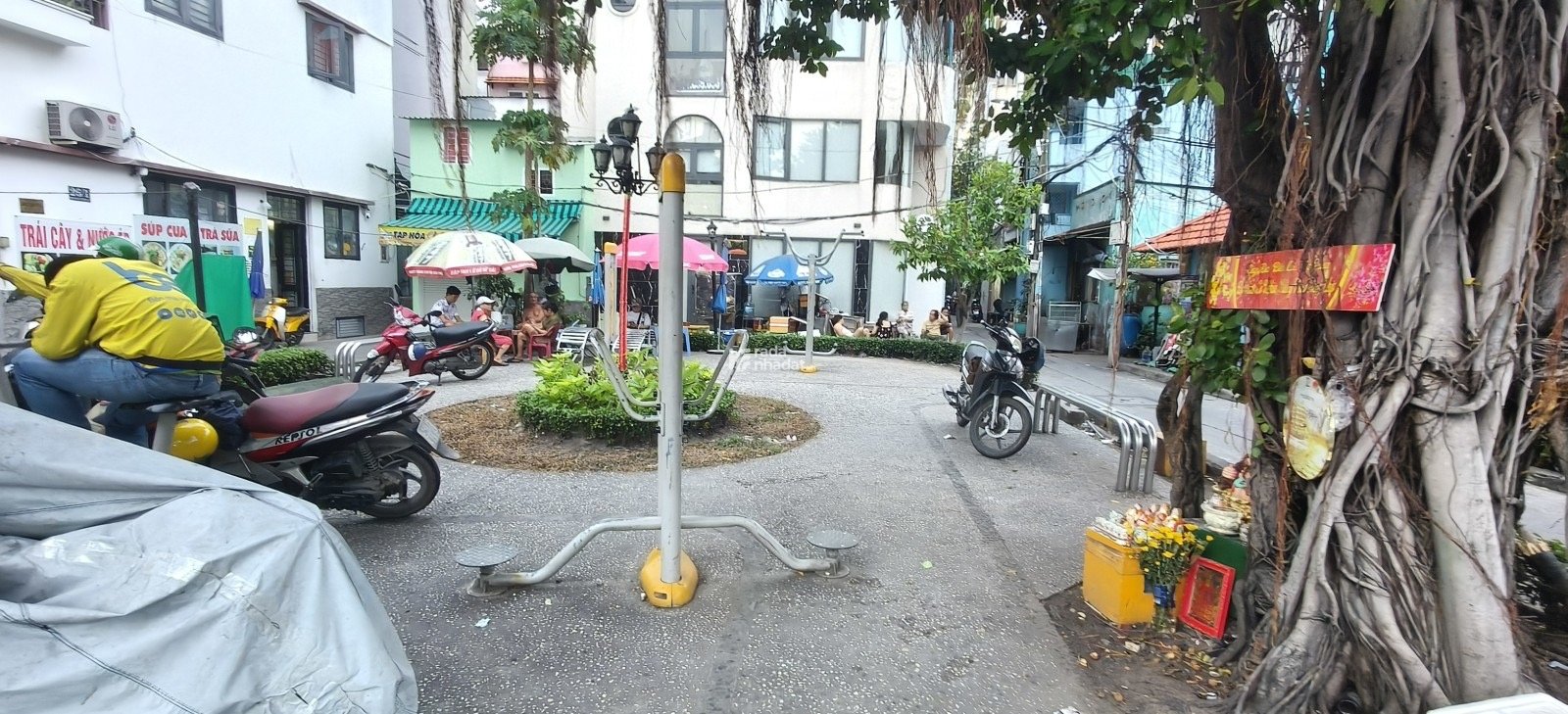 Bán nhà đường Nguyễn Văn Cừ Quận 1