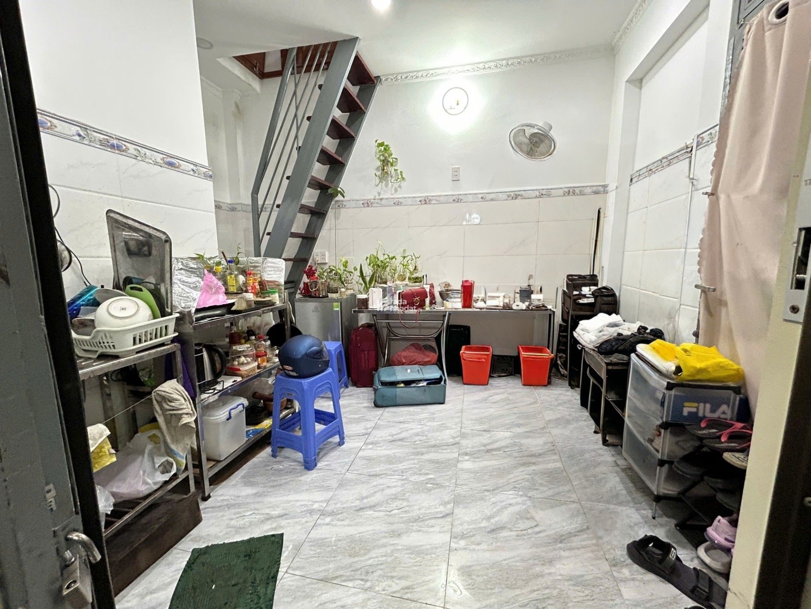 Bán nhà đường Nguyễn Văn Cừ Quận 1