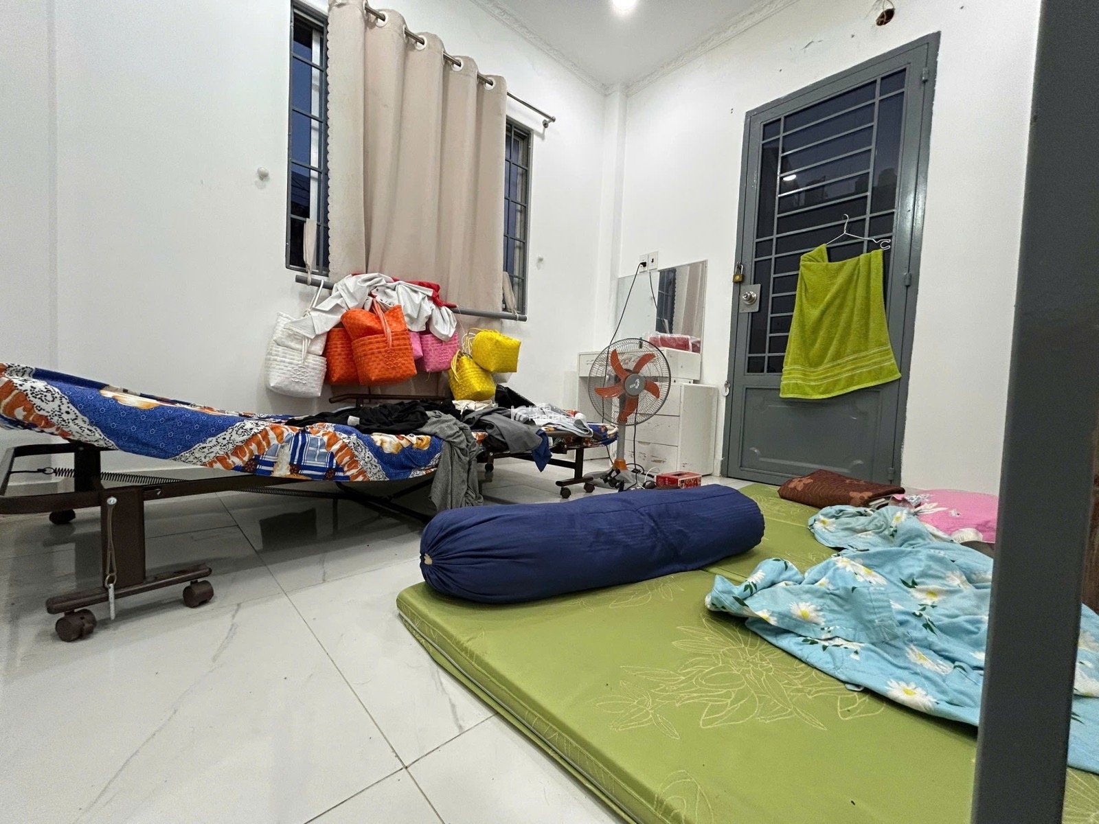 Bán nhà đường Nguyễn Văn Cừ Quận 1