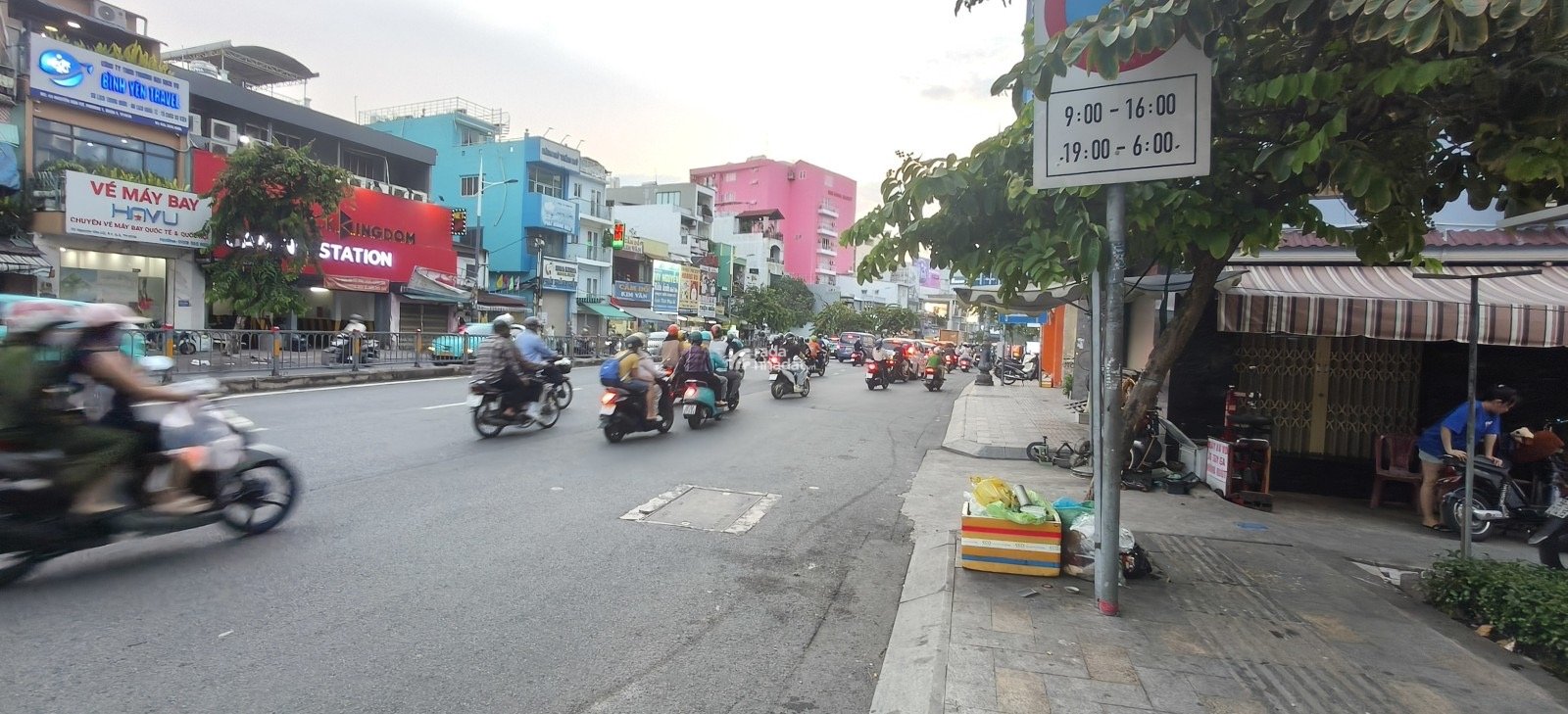 Bán nhà đường Nguyễn Văn Cừ Quận 1