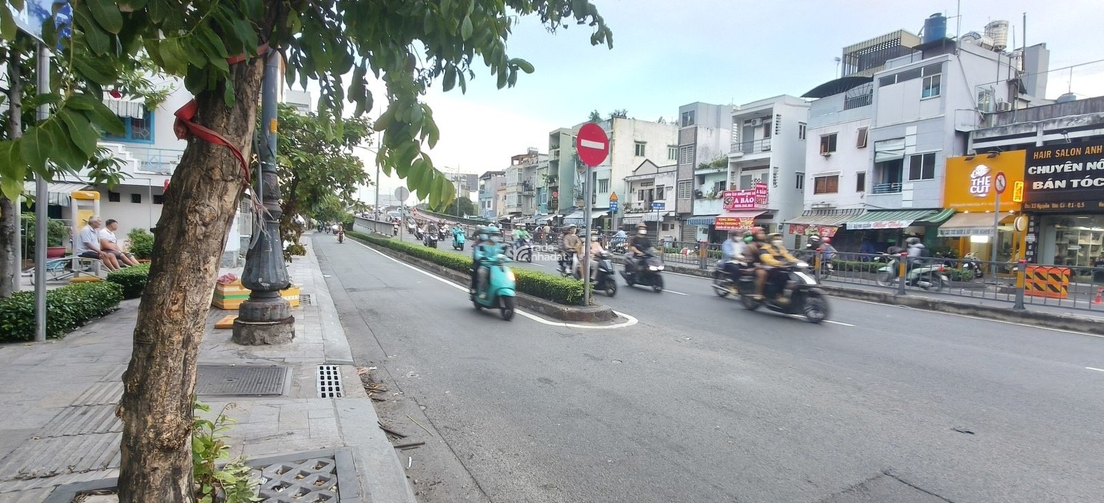 Bán nhà đường Nguyễn Văn Cừ Quận 1