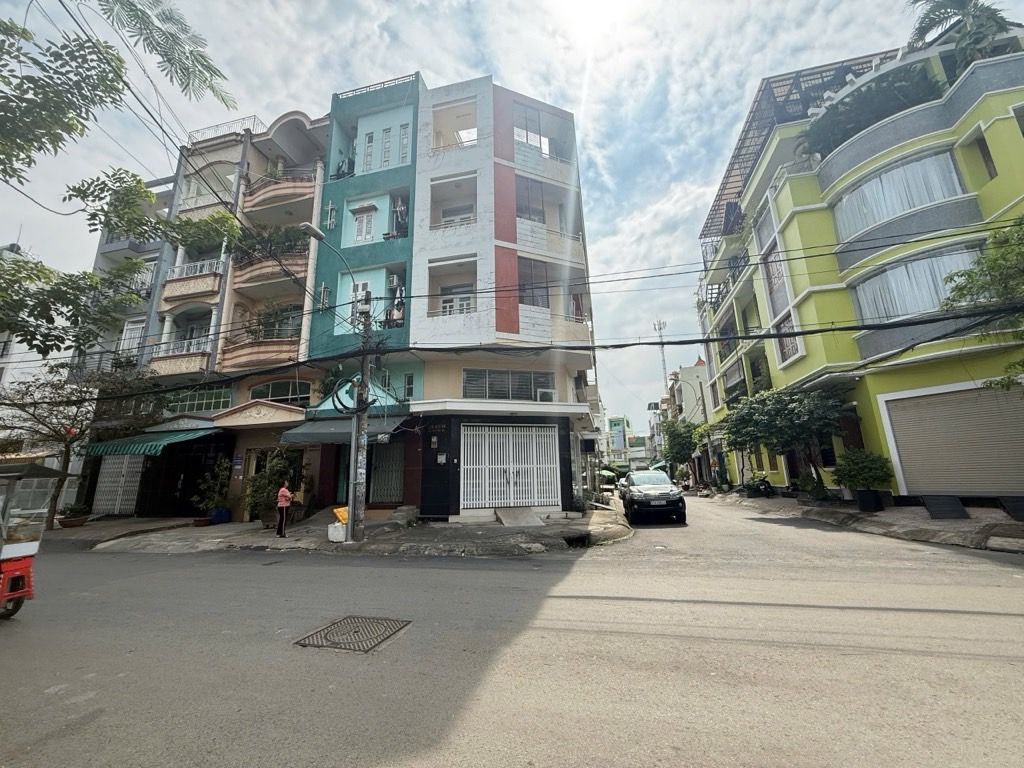 Nhà đẹp 5 tầng 66m2(4x17)-mặt tiền hẻm 10m-Bà Hom-giá 9.8 tỷ