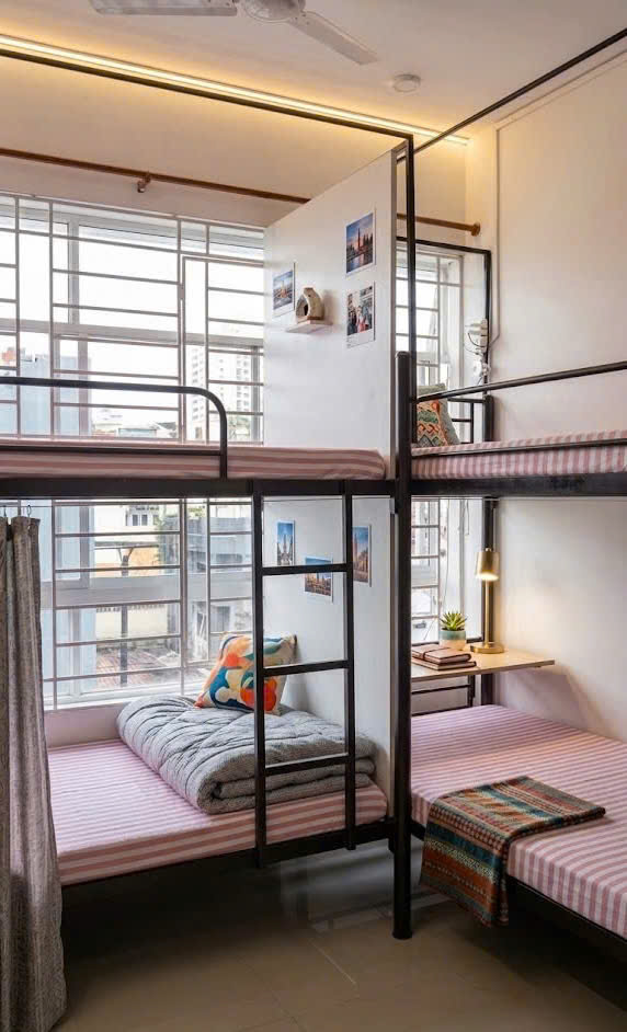 Bán nhà Cách Mạng Tháng Tám, QUẬN 3, 4.5 x 8m (36 m2), dòng tiền 144 tr, giá 6.08 tỷ