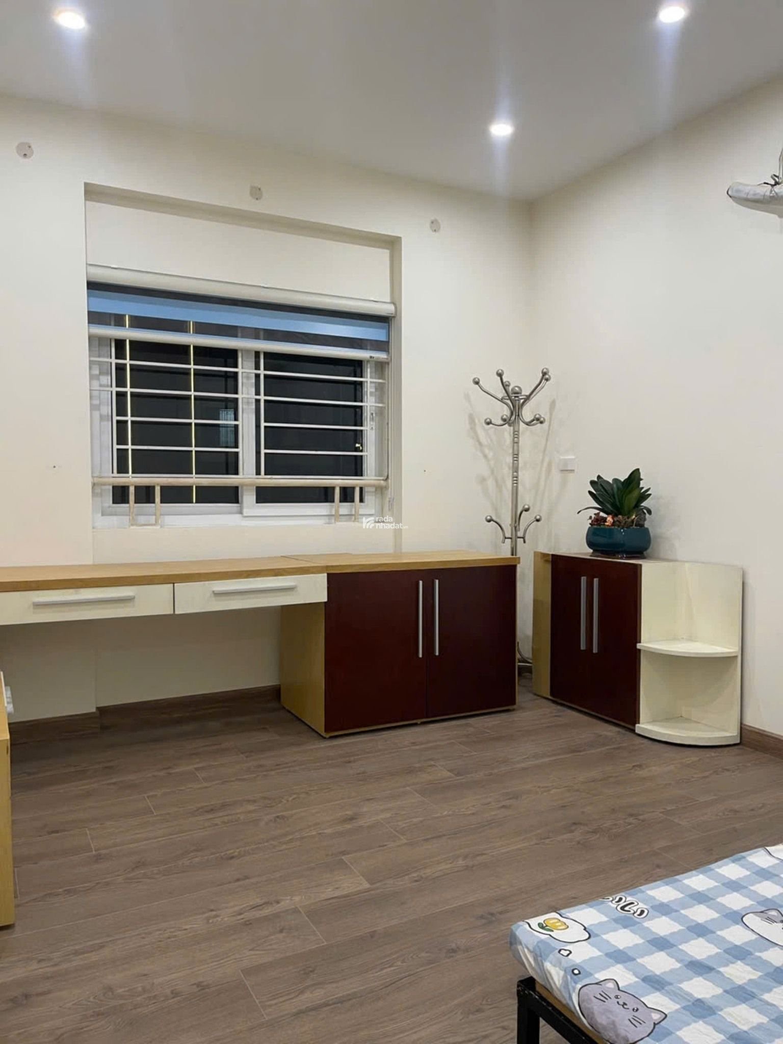 Cho thuê căn hộ 3 phòng ngủ giá 15 triệu tại Cầu Giấy. ST5241