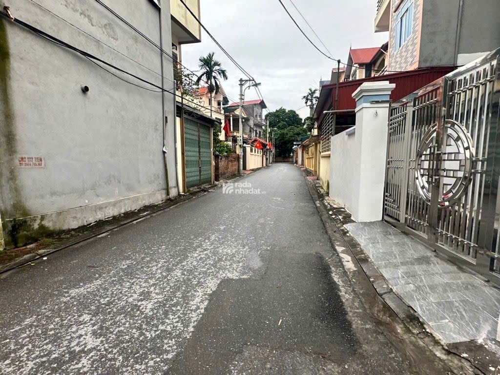 68 ĐẤT PHÚ THUỴ- GIA LÂM - HÌNH THỬA A4- NGÕ NÔNG- CẠNH BÃI XE Ô TÔ- HÀNG F0- HIẾM