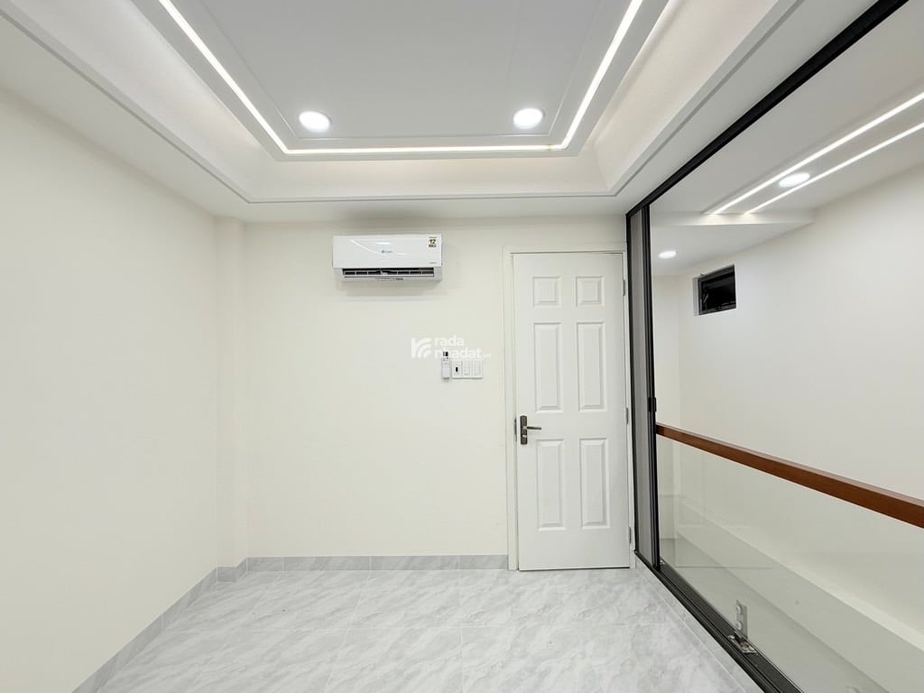 HẺM PHÂN LÔ Ô TÔ - NGUYỄN VĂN ĐẬU - NGANG 7M 40M (7x5.7) 5 TẦNG 3 PN 3 WC - 2 MẶT BAN CÔNG