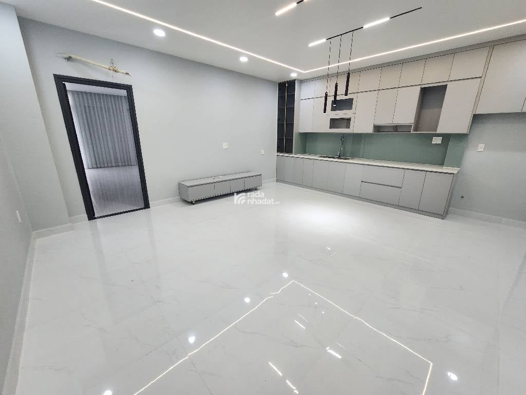 MẶT TIỀN SỐ 5- MẶT TIỀN CHỢ -NGANG 6M ĐẸP- 3 TẦNG BTCT - BAO LỘ GIỚI- KHU KINH DOANH SẦM UẤT