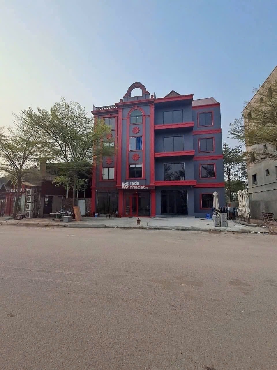 BÁN NHÀ LIỀN KỀ – VỊ TRÍ VÀNG, ĐẦU TƯ SINH LỜI CAO!