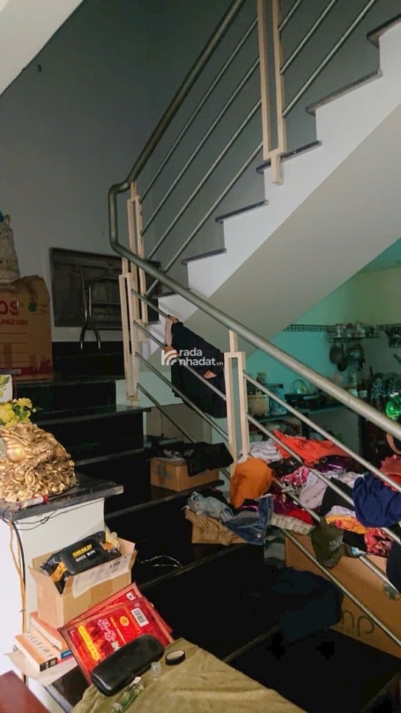 NHÀ ĐẸP - 82M2  RỘNG RÃI - GIÁP TÊN LỬA - HẺM Ô TÔ - GIÁ LẠI RẺ  