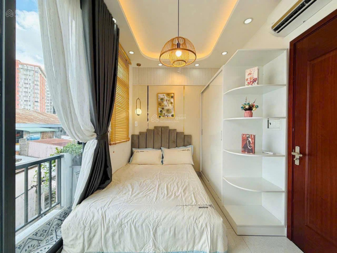 Bán nhà sổ riêng gần sân bay giá siêu đẹp, đường Cửu Long, Phường 2, Tân Bình SHR