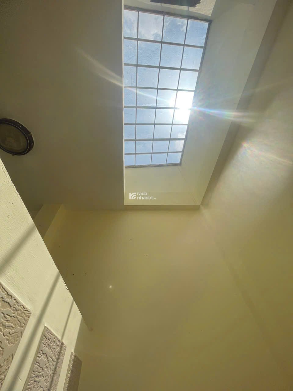 BÁN NHÀ THÀNH THÁI, QUẬN 10, HXH, NHỈNH 6 TỶ