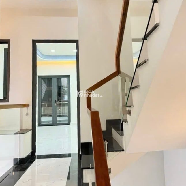 Hẻm 8m thông gần Vòng xoay Phú Lâm Q6, DT 4x13m 4 tầng 4PN, SHR, công chứng nhanh, chỉ 8.x Tỷ