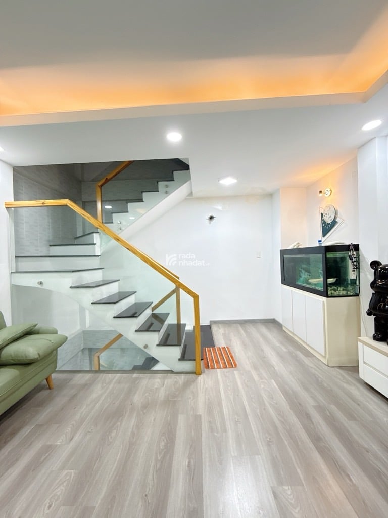 NHÀ 5 TẦNG TÂN BÌNH - 34M2 - 2 PN - HẺM 3M THÔNG - AN NINH 