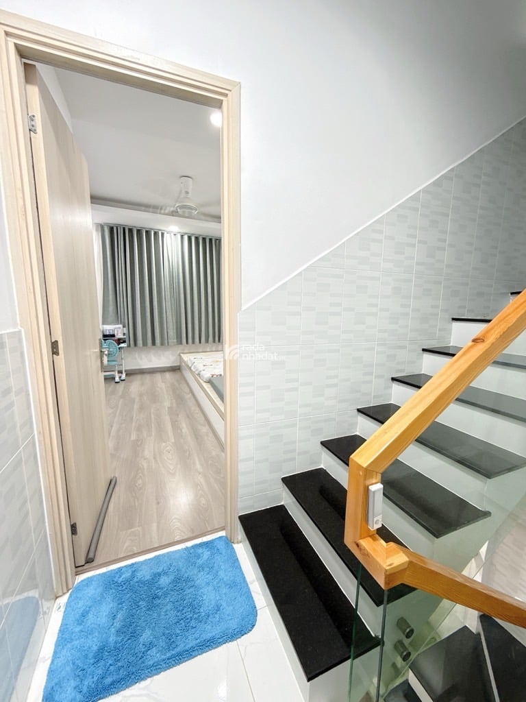 NHÀ 5 TẦNG TÂN BÌNH - 34M2 - 2 PN - HẺM 3M THÔNG - AN NINH 