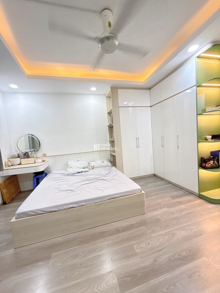 NHÀ 5 TẦNG TÂN BÌNH - 34M2 - 2 PN - HẺM 3M THÔNG - AN NINH 