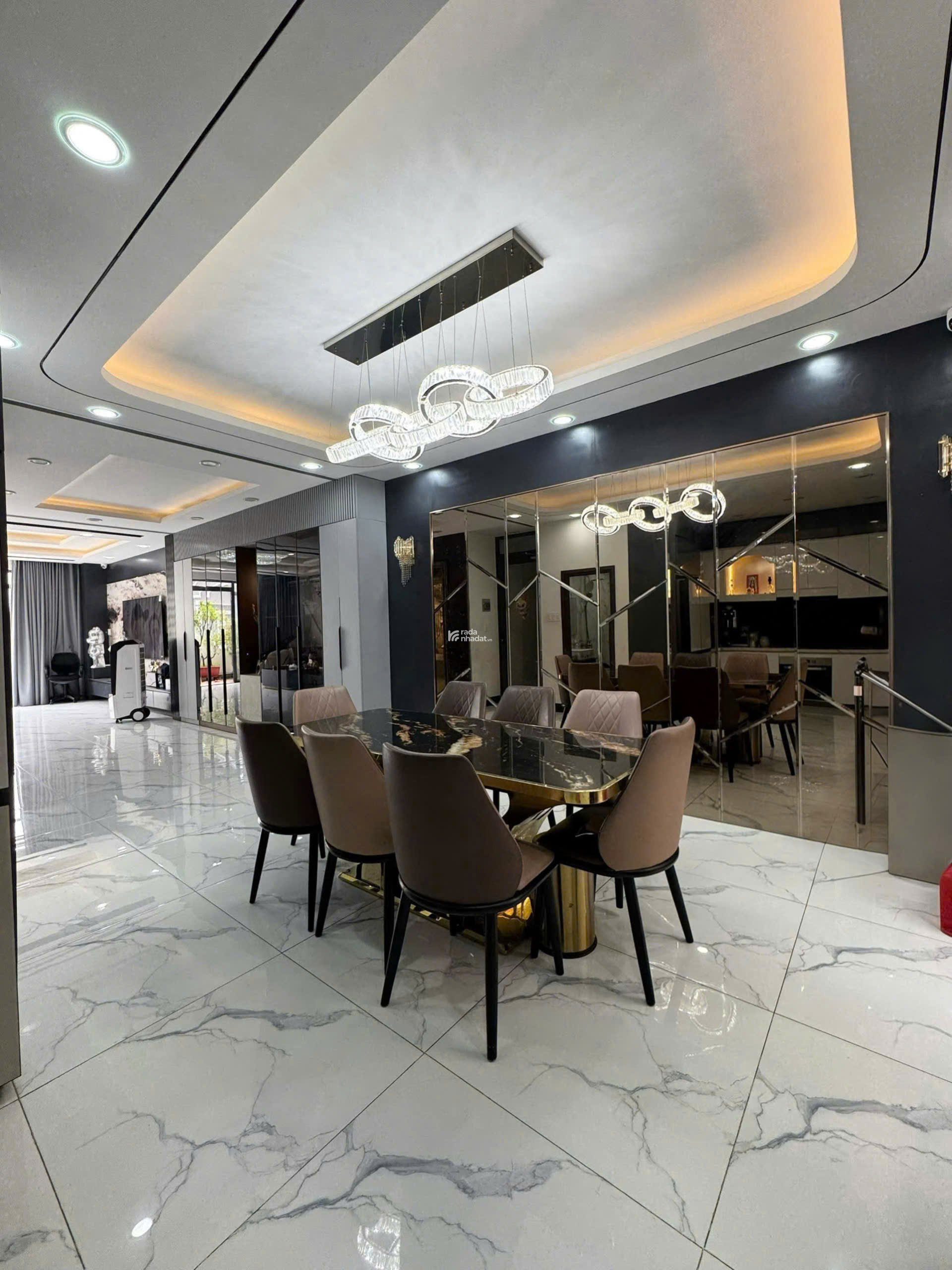 NHÀ ĐẸP LUNG LINH ĐẸP NGAY NGUYỄN QUÝ YÊM- 112m2- 5.9 x 18.2M- 5 TẦNG -14TỶ