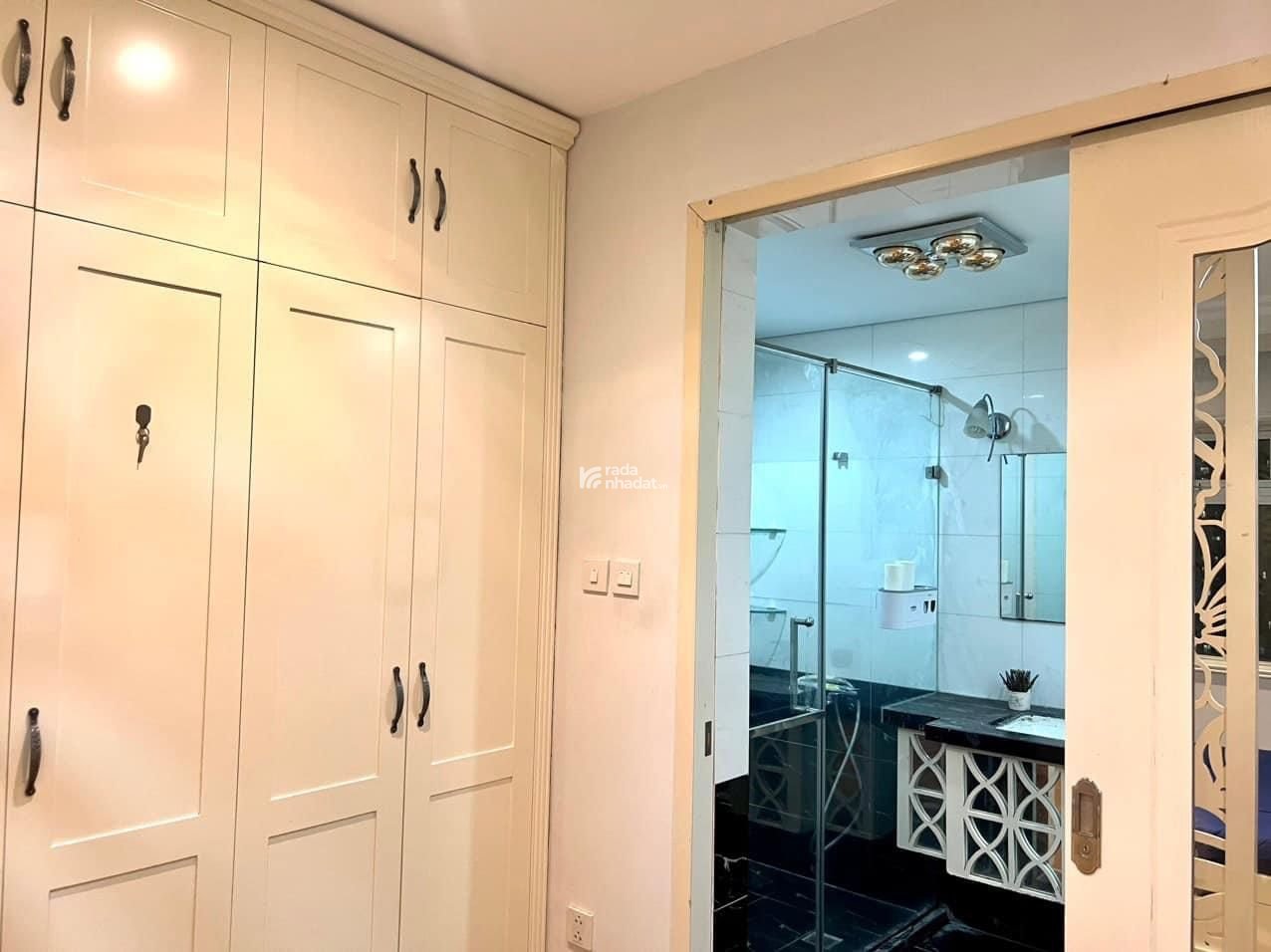 Vợ chồng tôi bán căn 2PN 70m2 view sông Hồng chung cư Hoà Bình Green giá rẻ nhất thị trường