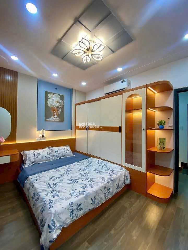 Bán nhà 3 tầng đường Đỗ Thúc Tịnh - Dt 50m2, ngang 5m, Giá hơn 3 tỷ 