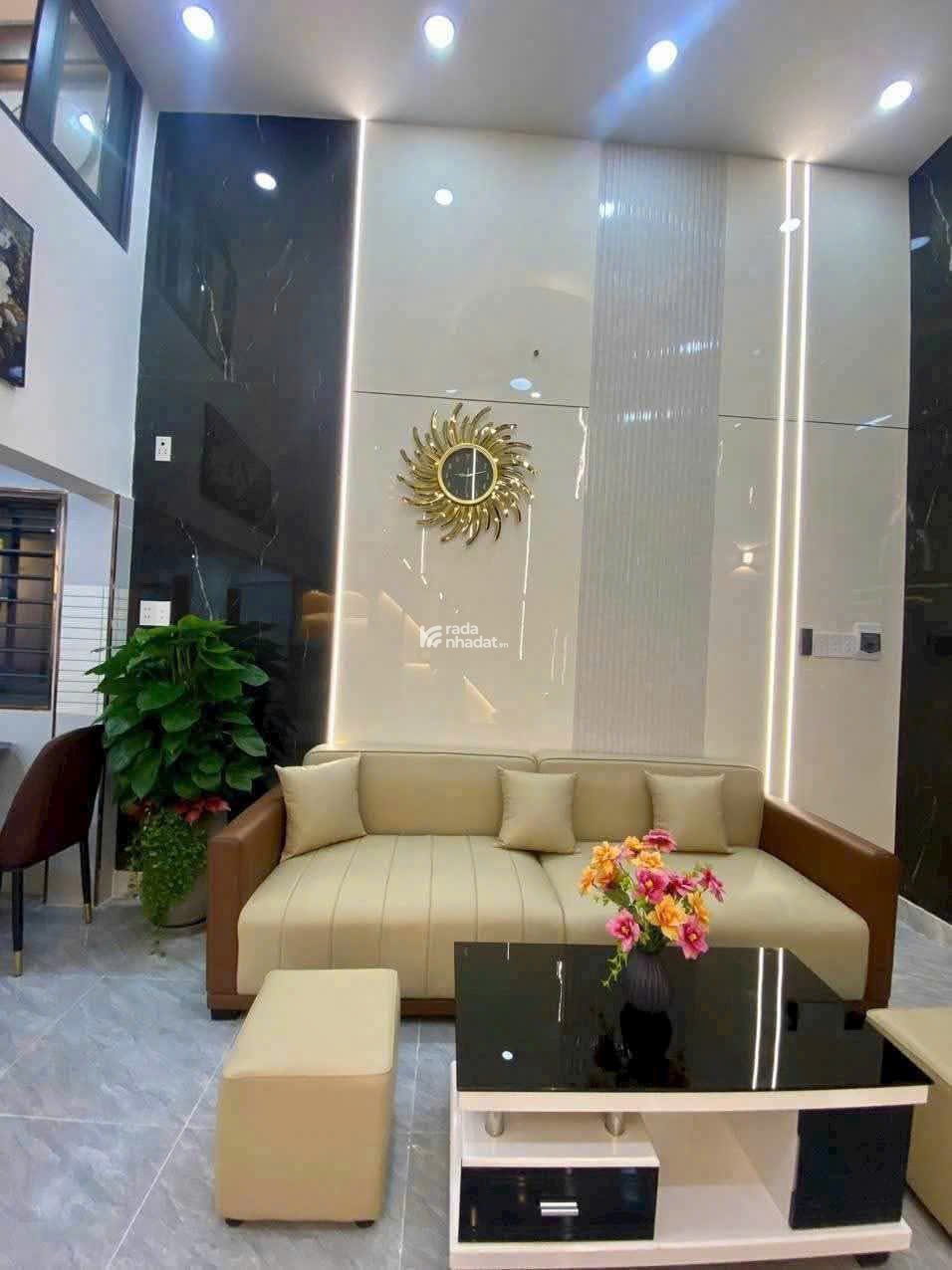 Bán nhà 3 tầng đường Đỗ Thúc Tịnh - Dt 50m2, ngang 5m, Giá hơn 3 tỷ 