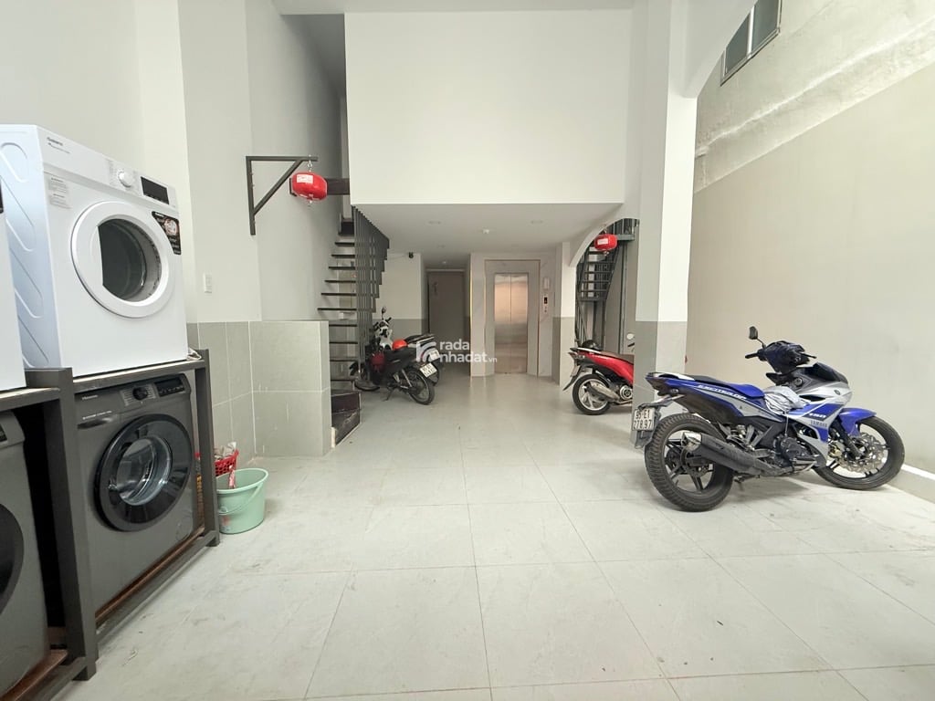 MÓN HỜI CUỐI NĂM, NHÀ 5 TẦNG THANG MÁY, 90M2 NỞ HẬU , DÒNG TIỀN 80TR/THÁNG, NGAY TRẠM METRO CMT8 