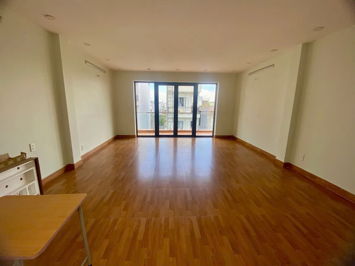 Nhà 4 Tầng, Hẻm 10m Nguyễn Hữu Tiến, 86m2, 5x17.5, tiện ở KD, giá mềm
