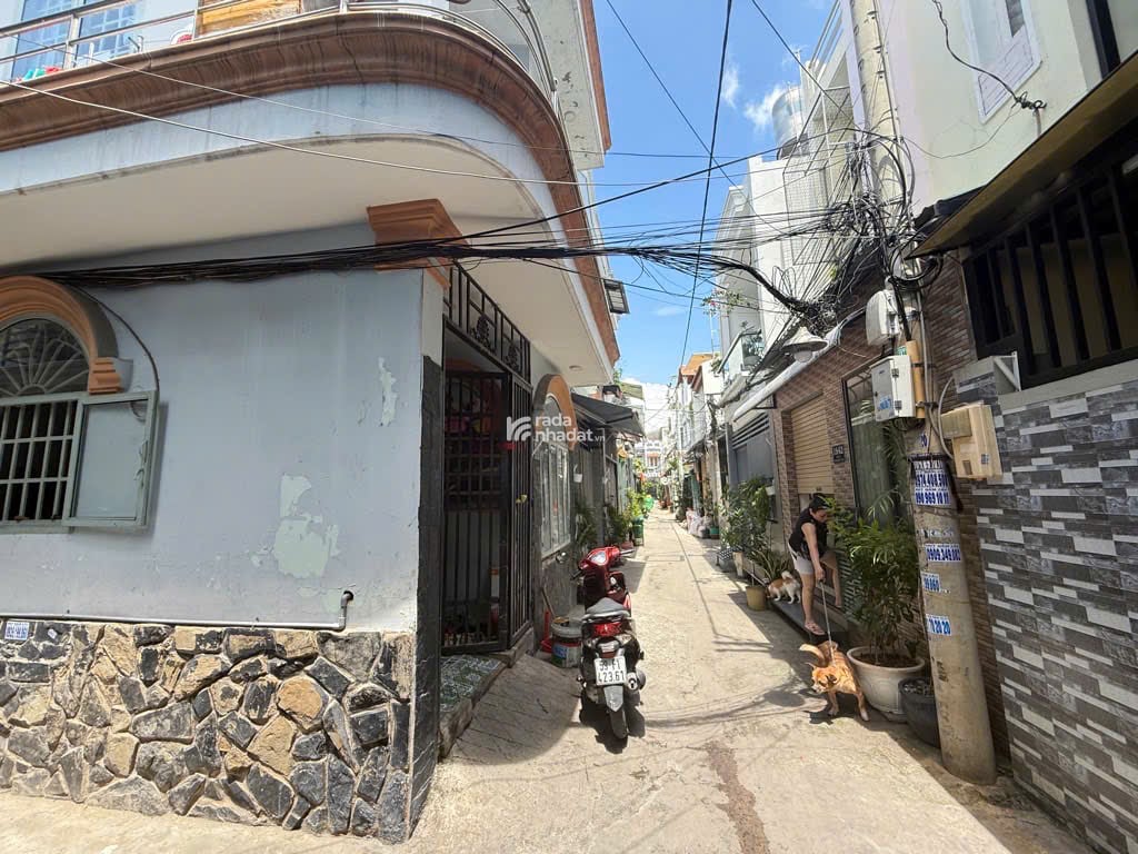 Bán nhà Đường số 49, Thủ Đức, 57m2, 2 tầng, 3PN, đường cao ráo, không ngập