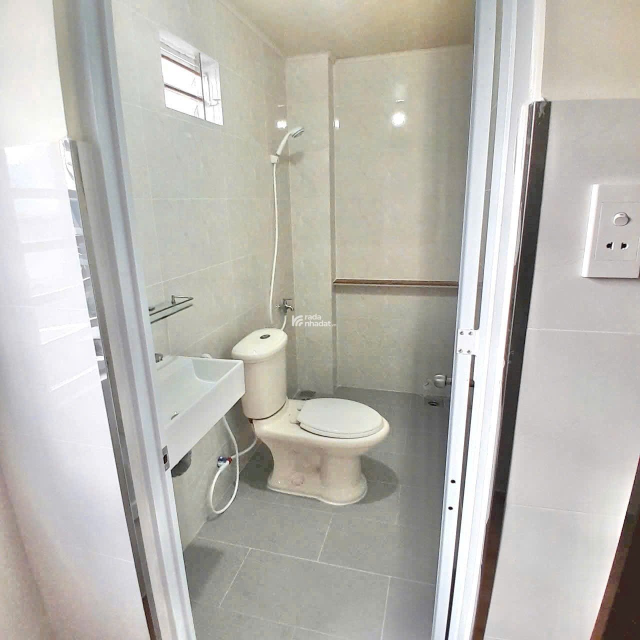 Bán nhà mới 3 tầng  HXH thông giáp Tân Phú, Bình Hưng Hòa A, Bình Tân chỉ 5.1 tỷ