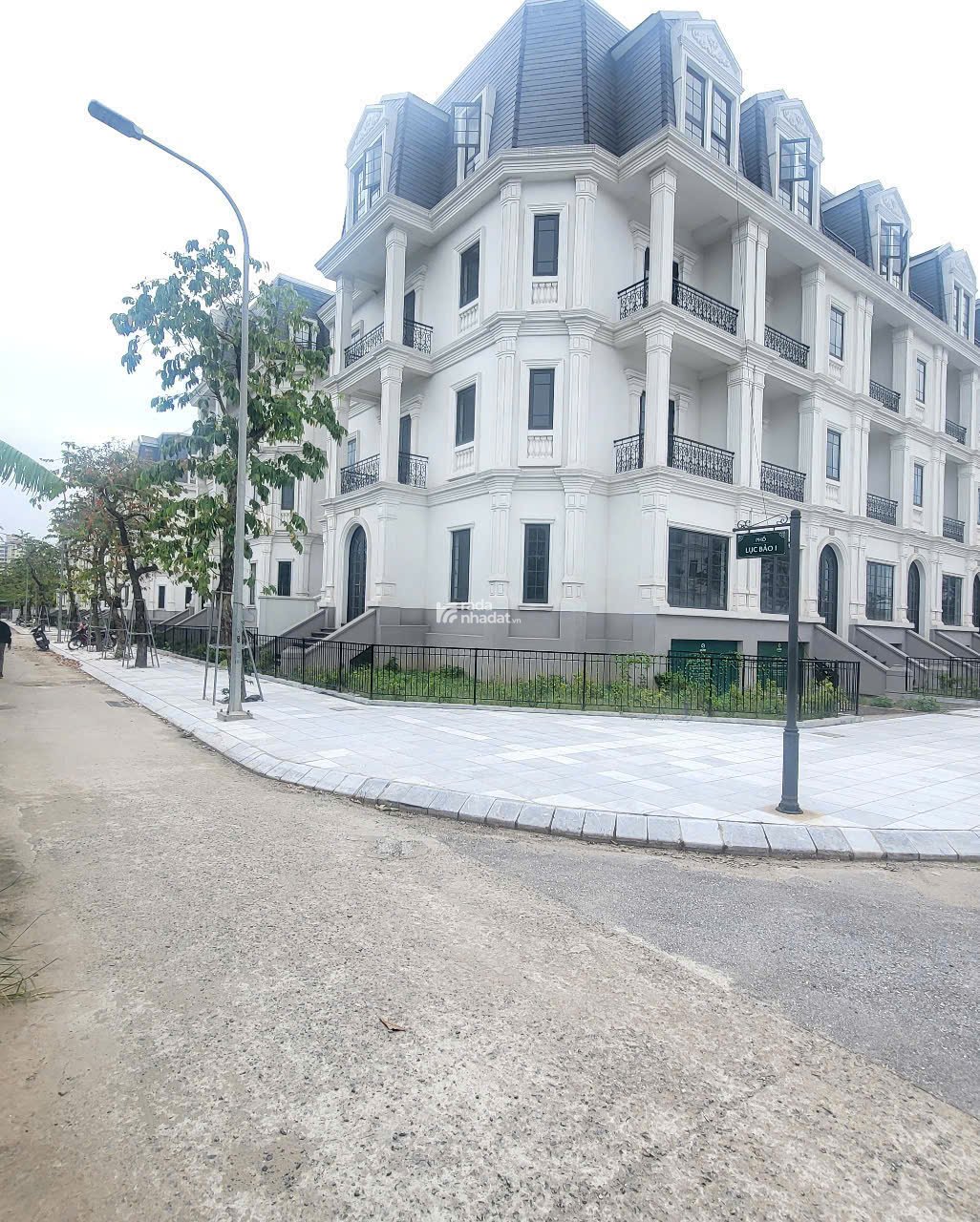 SHOPHOUSE 3 MẶT TIỀN - HIẾM CÓ NẰM NGAY TRUNG TÂM DỰ ÁN JADE SQUARE  