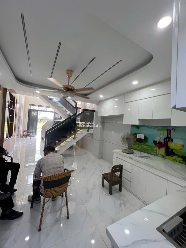 Bán nhà quốc lộ 1 a khu phân lô đồng bộ