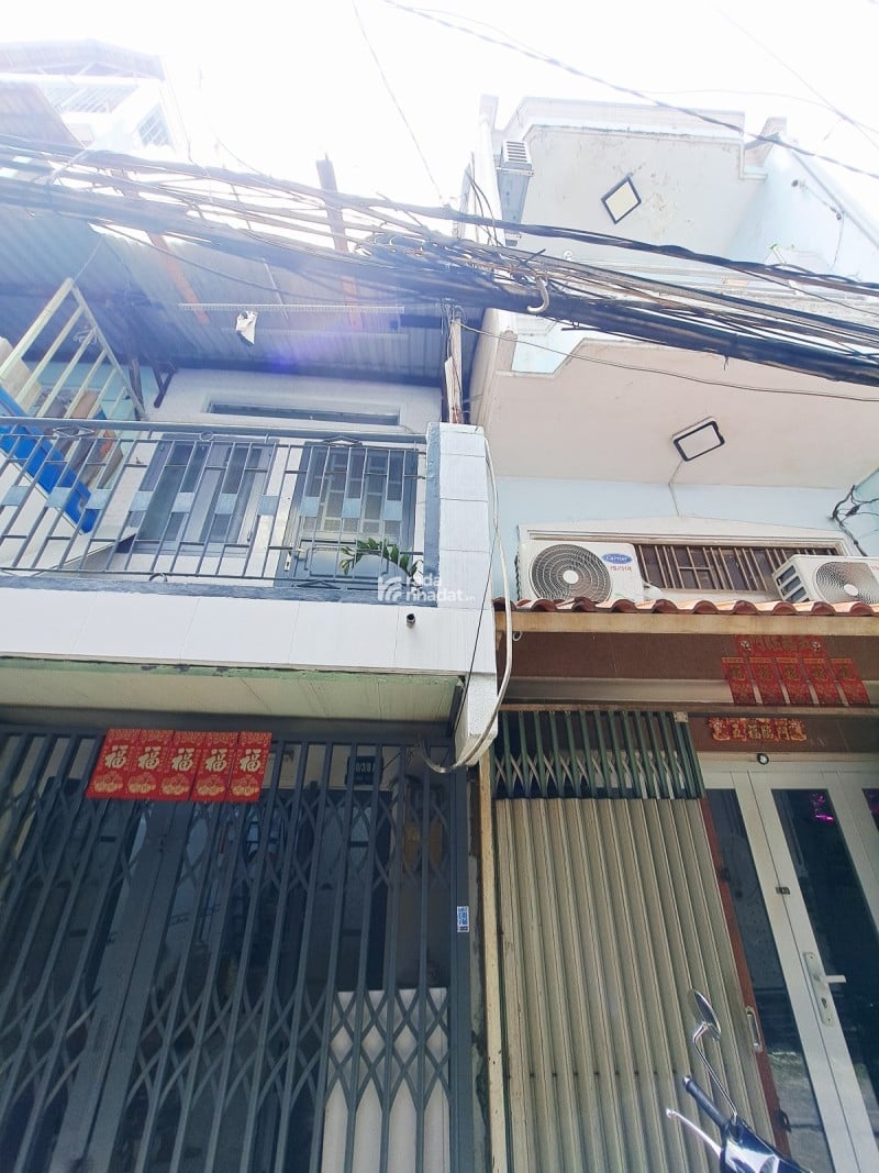 Bán nhà 16m2 không lộ giới - P5 Q11 2ty5. Sổ riêng, 2 tầng, 2pn.