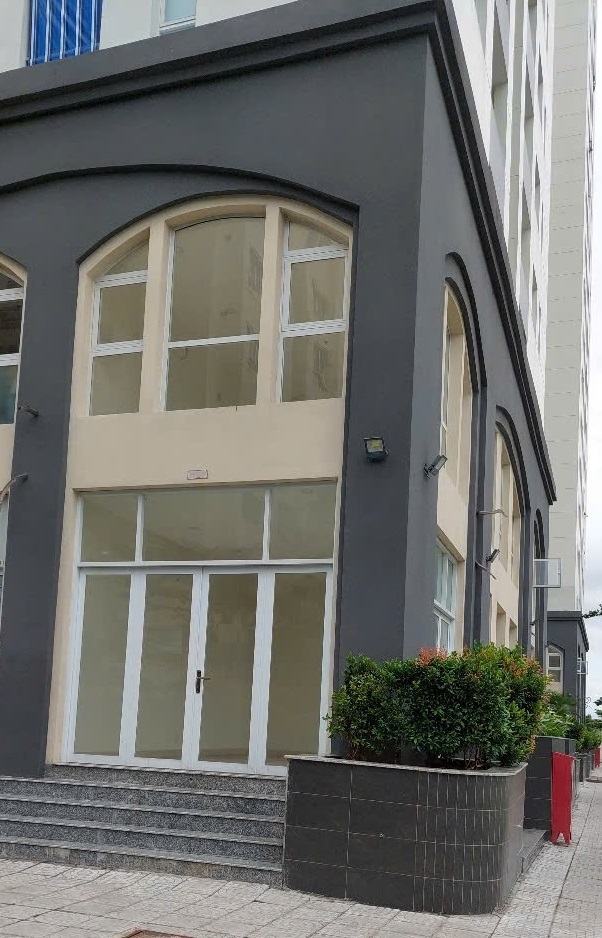 Cần bán shophouse 79m2, căn góc 2 mặt tại Dream Home Palace.