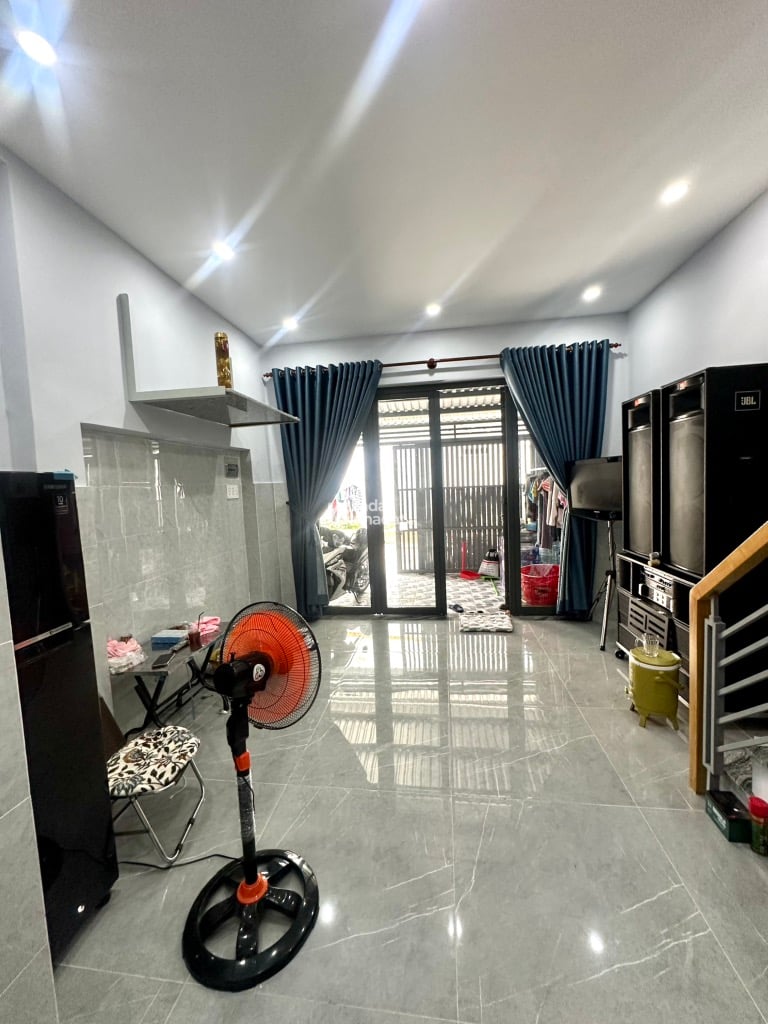 HẺM NHỰA 6m SÁT MẶT TIỀN ĐƯỜNG, GẦN GIGAMAL DÒNG TIỀN 22tr/th, 5,3X25 CHỈ 6,8 TỶ.